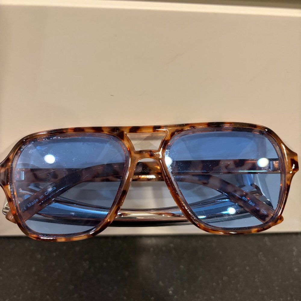 Urban Outfitters Blue and Tortoise Sunnies - UO Essential Aviator Sun